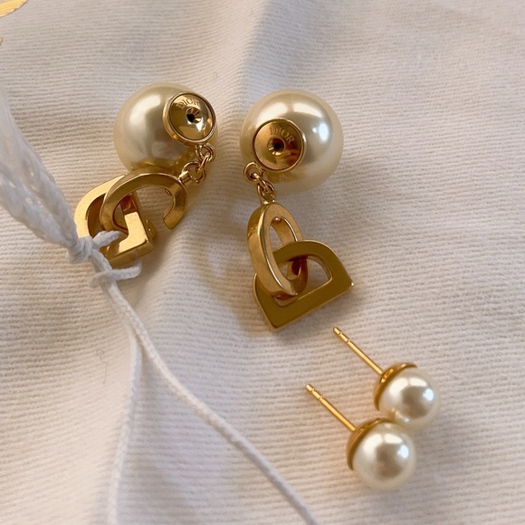 Dior Tribales Earrings Gold-Finish Metal and White Resin Pearls - Picture 7 of 16